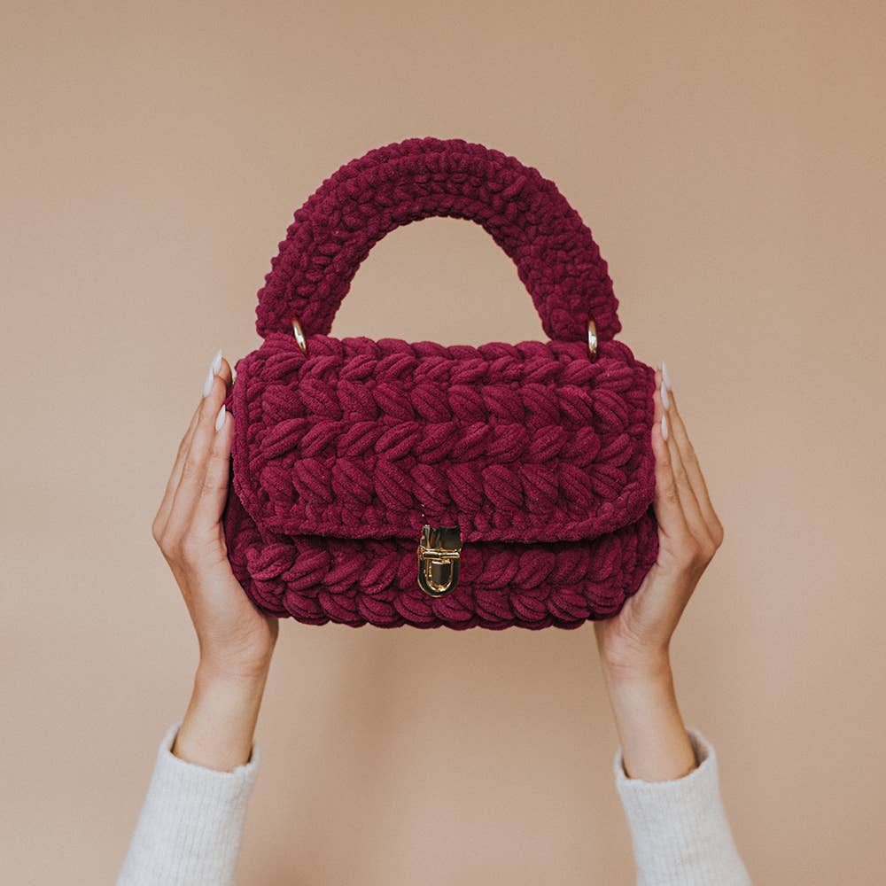 purseAvery Biscuit Chenille Crossbody Bag